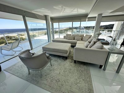 Pent House en primera linea de Playa Brava. Punta del Este