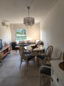 Departamento en alquiler sobre AV Roosevelt. 