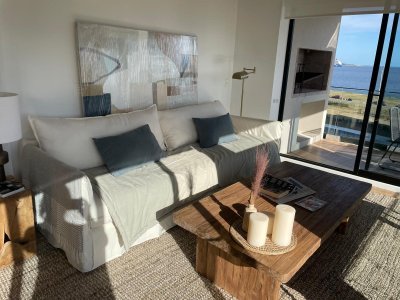 Frente al mar, 2 dormitorios con parrillero exclusivo