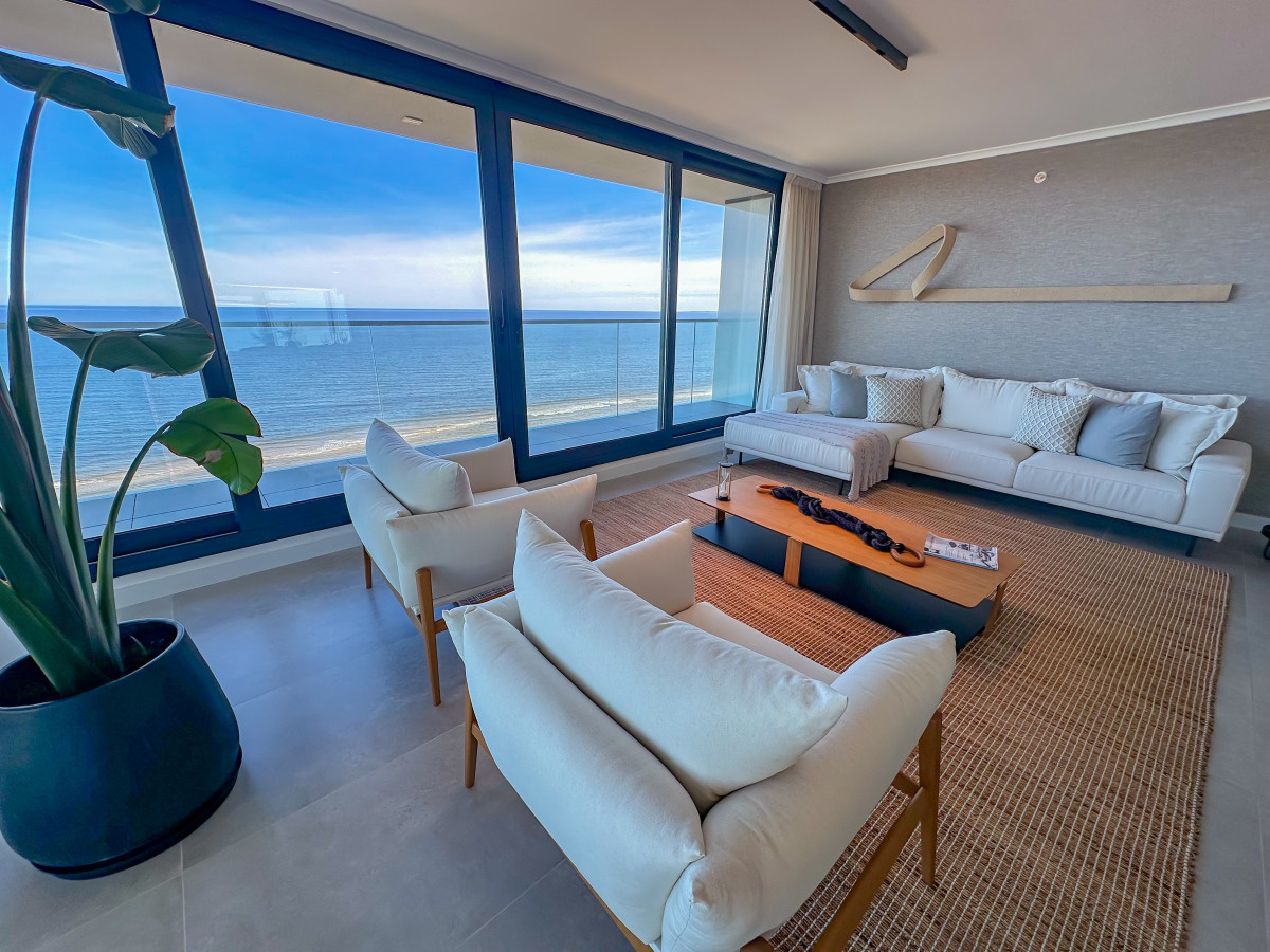 Venetian. Exclusivo apartamento frente al Mar en Playa Mansa!