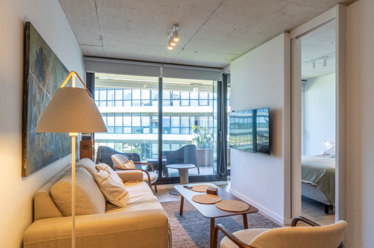 Exclusivo departamento en primera línea de Playa Mansa
