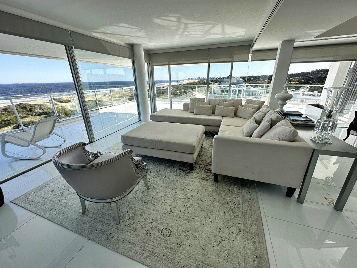 Pent House en primera linea de Playa Brava. Punta del Este