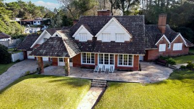Hermosa casa a metros del mar en GOLF