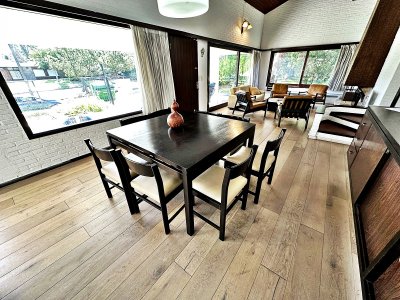 Casa a metros del mar en Playa Mansa