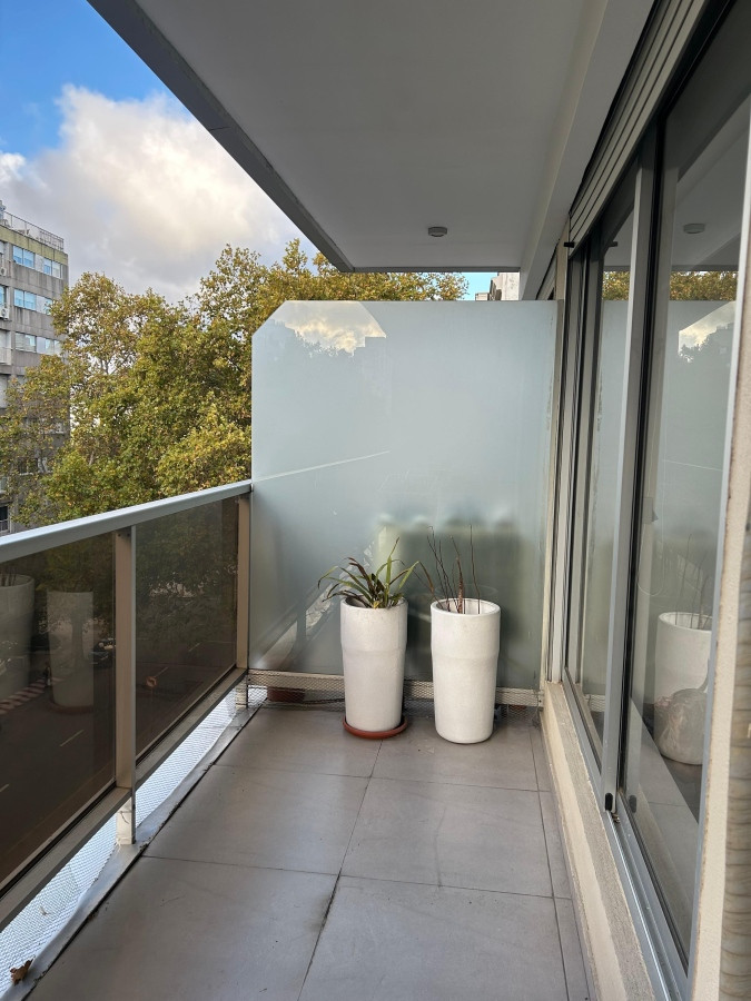BAJO DE PRECIO EDIFICIO DE CATEGORIA POCOS AÑOS CON RENTA GARAGE FIJO EXCELENTE NIVEL DE TERMINACIONES Y AMENITIES