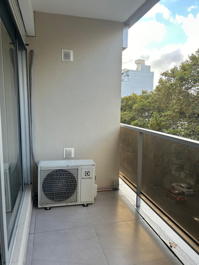 VENTA APARTAMENTO NUEVO 1 DORM. POCITOS CON RENTA  BAJO DE PRECIO