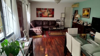 OPORTUNIDAD CASA EN PH MUY SEGURA CON GARAGE FIJO PARQUE BATLLE POCITOS