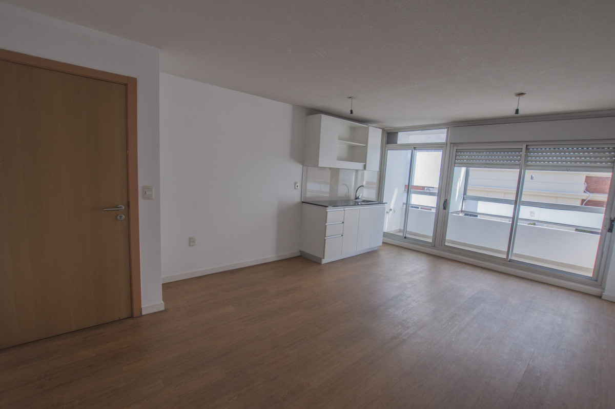 Apto 2 Dorm. Tres Cruces - Garaje Opcional, Recepción 24hs