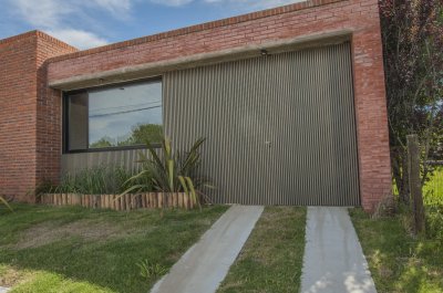 Casa en venta, 3 dormitorios dos baños San Francisco