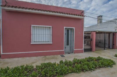 Casa de dos dormitorios a la venta en barrio olímpico de Minas