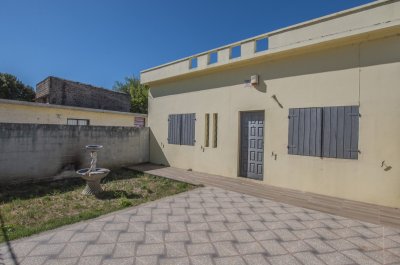 Casa de 3 dormitorios en alquiler, Minas. 
