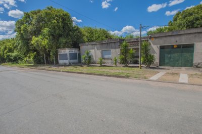 Casa de dos dormitorios a la venta en Minas.