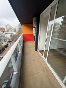 ALQUILER DOS DORMITORIOS AL FRENTE CON BALCÓN Y GARAGE EN PINTA CARRETAS 
