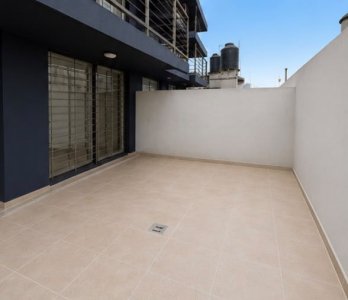 ALQUILER DOS DORMITORIOS AL CONTRAFRENTE CON PATIO DE USO EXCLUSIVO EN POCITOS 