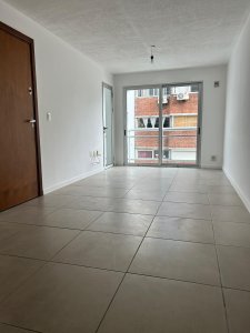 VENTA APARTAMENTO EN CORDÒN, UN DORMITORIO y GARAGE.