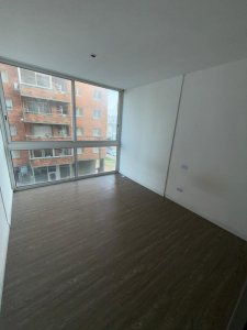 ALQUILER MONOAMBIENTE AL LATERAL EN CENTRO 