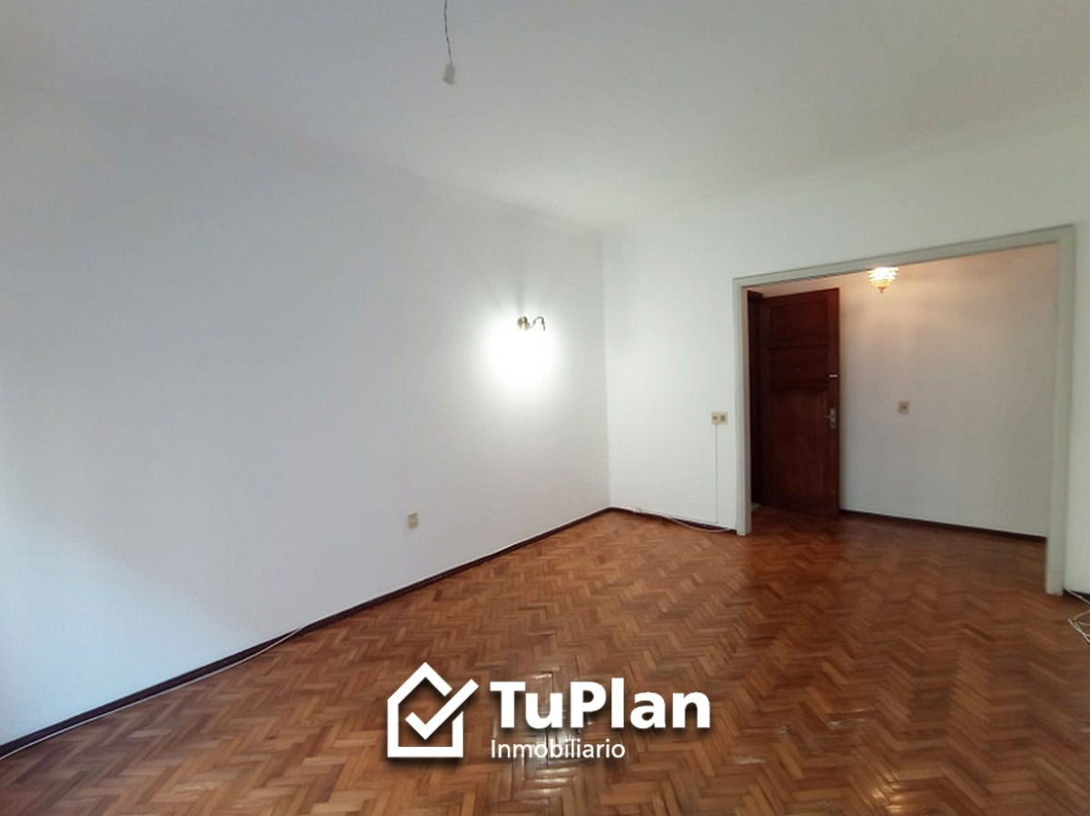 Amplio Apartamento En Venta!! 2 Dormitorios Ref.: 1/189