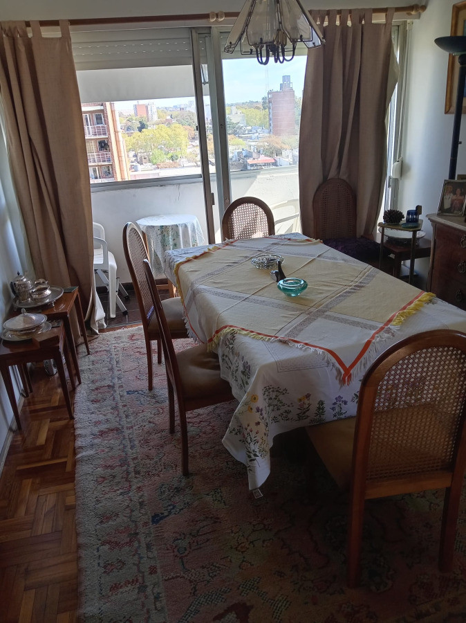 (Ref 4.290) Se vende apartamento, 3 dormitorios en Mercado Modelo próximo a Nuevo Centro Shopping 