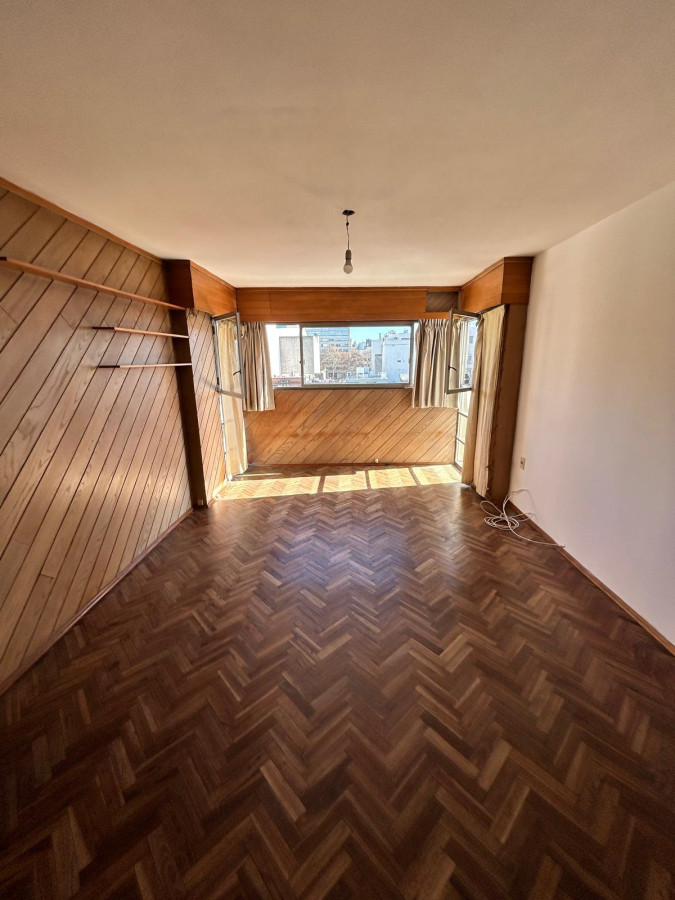 (Ref: 4.152) Apartamento en venta, 70m2, 3 dorm, baño, terraza lavadero, espacios amplios, Centro