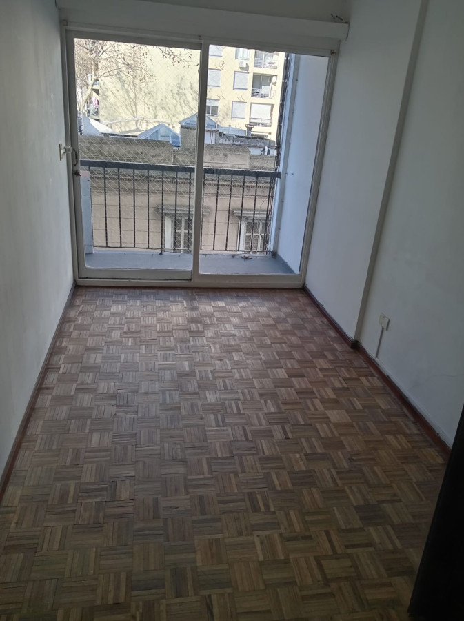 (Ref 4.259) Se vende apartamento de 2 dormitorios en Cordón 