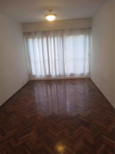 (Ref:4.126) Apto 2 dorm centro 