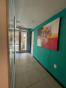 (Ref:4.052)Excelente apto semi amoblado 1dorm+cochera en centro