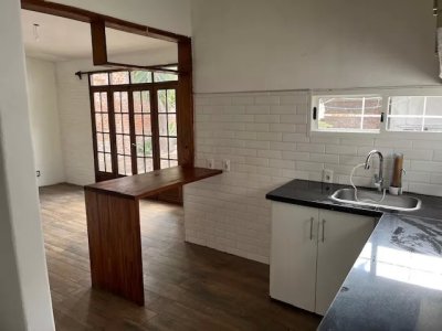 (Ref: 2.631) Se alquila casa en Bella Vista