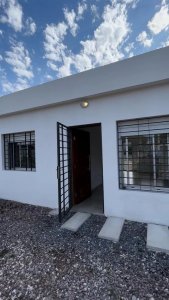 (Ref: 3.280) Venta de casa a estrenar de 2 dormitorios, patio y cochera en Ituzaingó