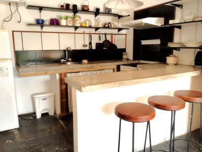 ALQUILER ANUAL - 1 Dormitorio Punta del Este - Sobre Playa Pinares