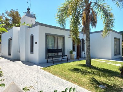 hermosa casa en venta en Pinares