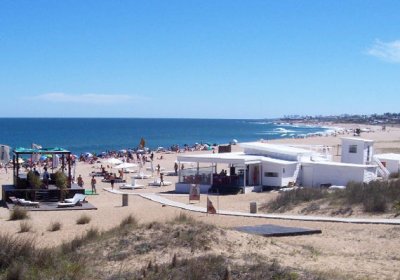 ALQUILO TEMPORADA - La Barra Casa de 3 dormitorios a 200 mts de la playa