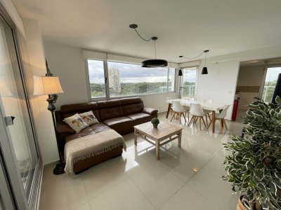 Se vende muy lindo departamento en Punta del Este
