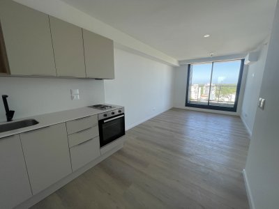 Se alquila anual apartamento de 1 dormitorio a estrenar sobre Shopping Atlántico