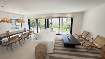 Casa en complejo La Barra, excelente oportunidad para invertir