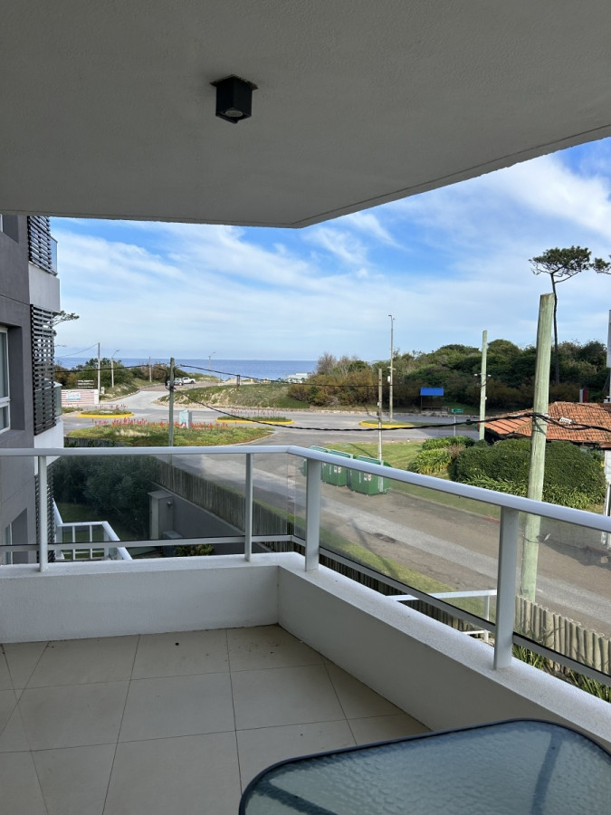 Apartamento frente al mar en Playa Mansa, Punta del Este
