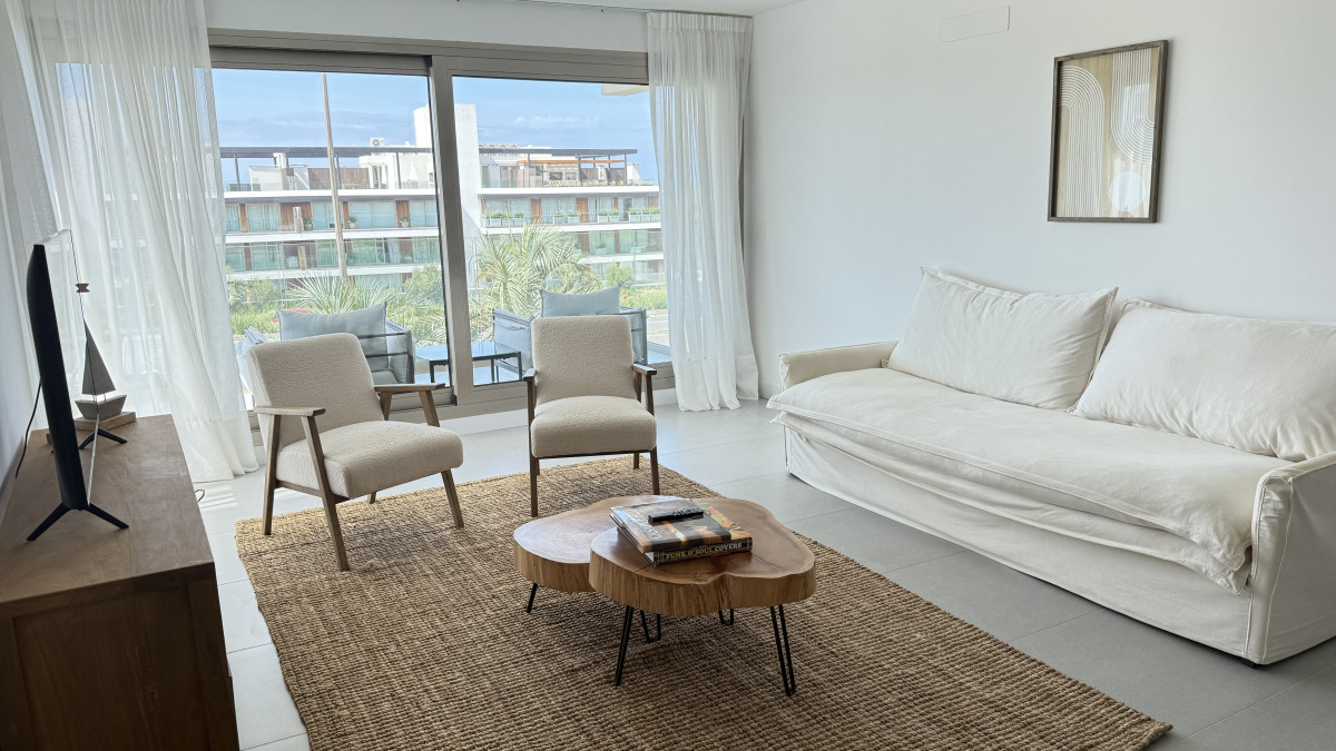 Departamento de 2 dormitorios en suite, excelente ubicación en Manantiales