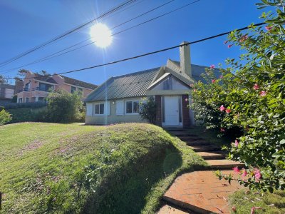 Casa ideal para disfrutar las vacaciones, 4 dormitorios, en Montoya