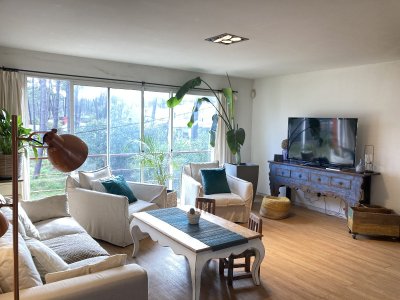 Casa en Montoya, 3 dormitorios, entorno de bosque a 300mts del mar.
