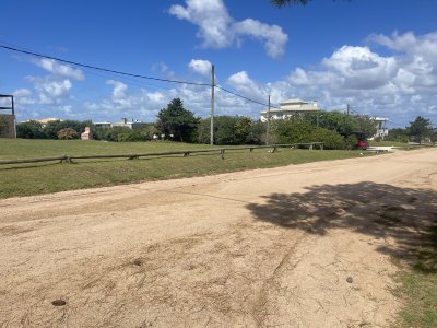 Terreno en venta en Montoya, La Barra