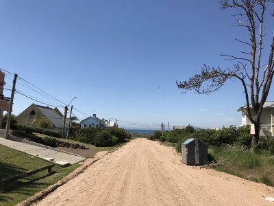 Terreno de 880 metros en venta a metros de playa Montoya.