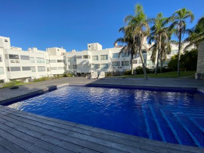 Apartamento de 3 dormitorios en venta en Montoya, La barra.