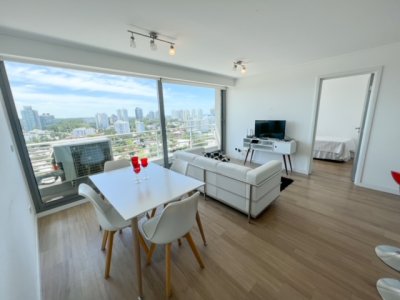 Departamento en venta de 2 dormitorios en Punta del Este , a 200 mts del mar