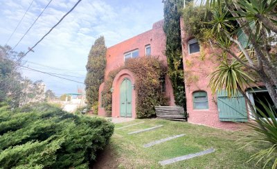 CASA EN VENTA DE 5 DORM EN LA BARRA A 250 MTS DEL MAR