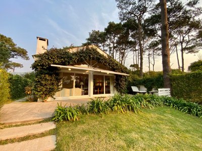 Casa en Montoya - La Barra, ubicada a 300 metros del mar