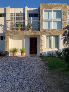 Hermosa y Acogedora Casa en Las Grutas - Punta Ballena, a pasos del mar