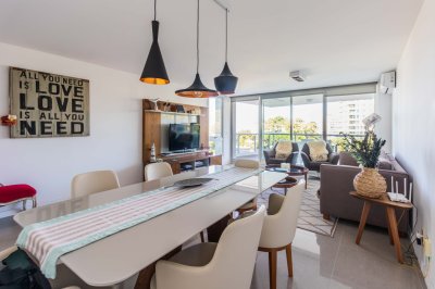 Departamento de 3 suites en venta en zona Roosevelt 