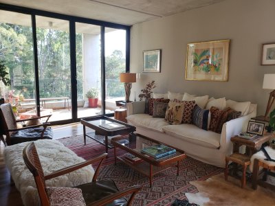 Penthouse Único en su estilo, vivir en el bosque a pasos de los servicios