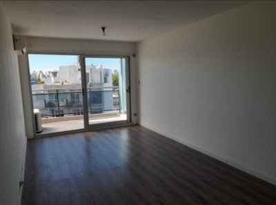 Monoambiente piso alto con vista despejada