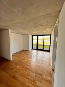 A la venta con renta de 3 dormitorios. Zona Carrasco, Edificio Lago Mayor