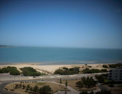 Gran apartamento en edificio de categoría con espectacular vista a la mansa